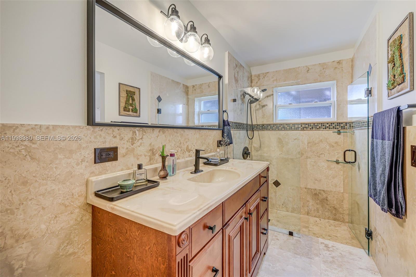 F SHENANDOAH - Residential