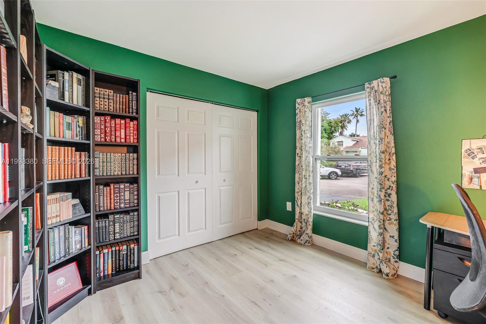 F SHENANDOAH - Residential