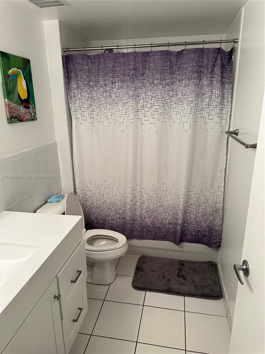 BAHIA BISCAYNE CONDO - Residential Lease