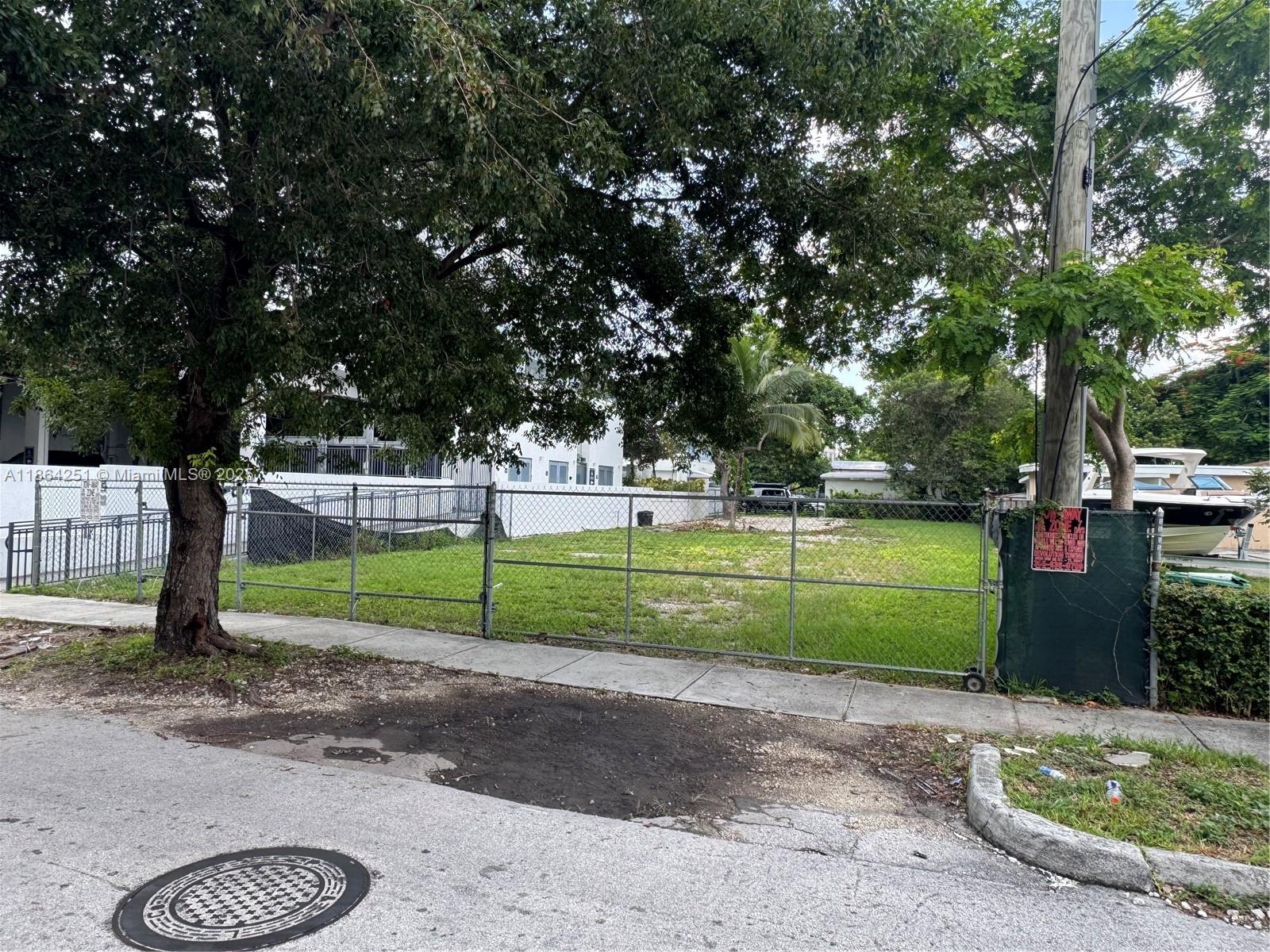 Location, Location, Location!! Zoned T3 R. Large 7150 sq. lot. ft. centrally located in Coral Gables close to stores, restaurants, shops and much more.