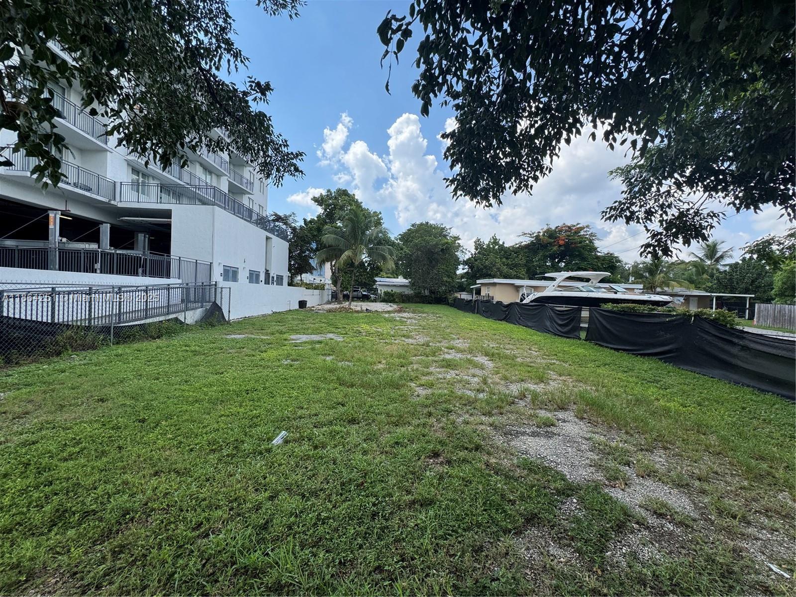 2720 SW 17th St