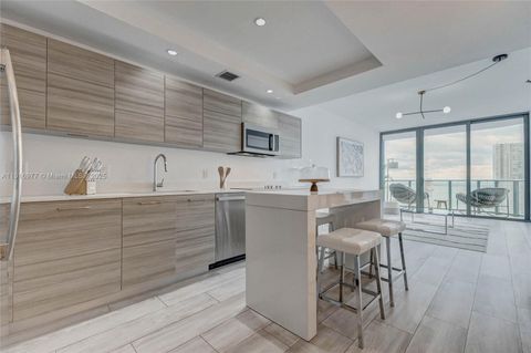 121 NE 34th St 2905 Miami FL 33137