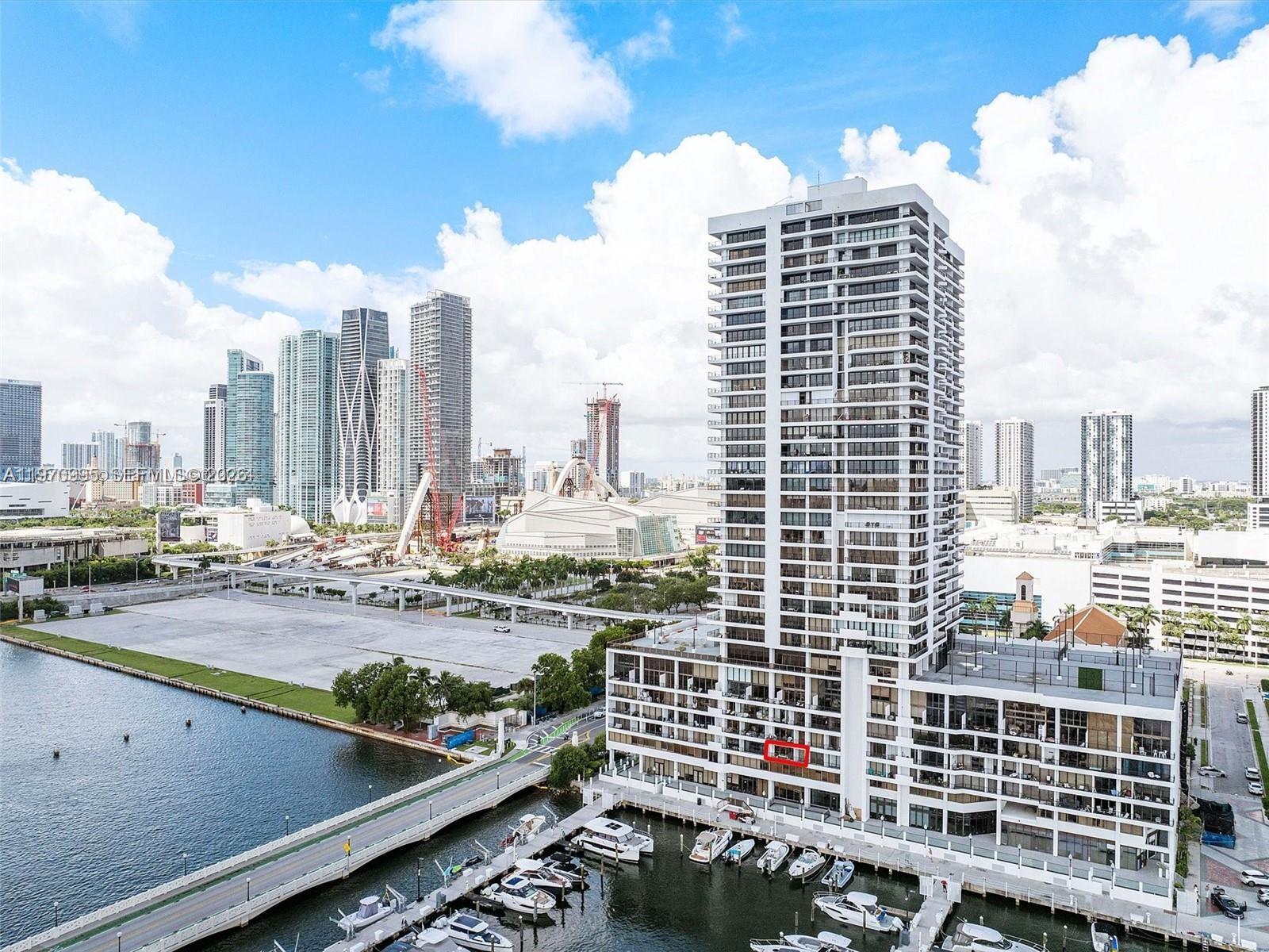 555 NE 15th St 408