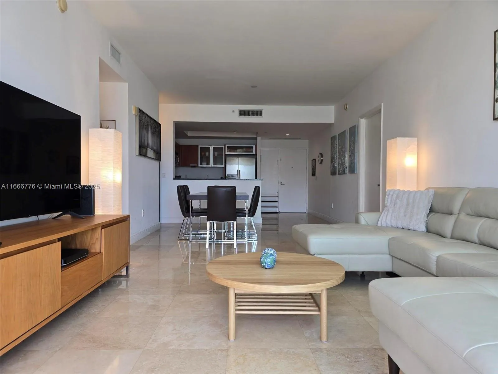 Aventura, Florida 33180, United States, 2 Bedrooms Bedrooms, ,2 BathroomsBathrooms,Residential,Active,41948