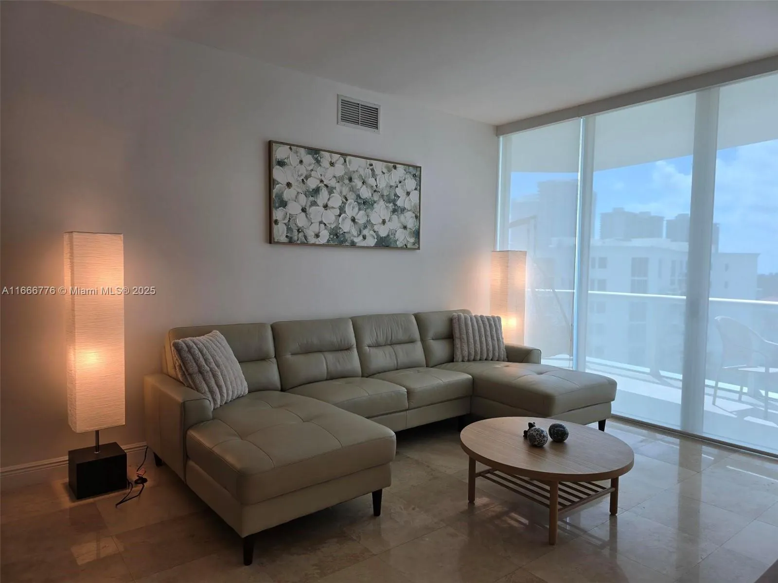 Aventura, Florida 33180, United States, 2 Bedrooms Bedrooms, ,2 BathroomsBathrooms,Residential,Active,41948