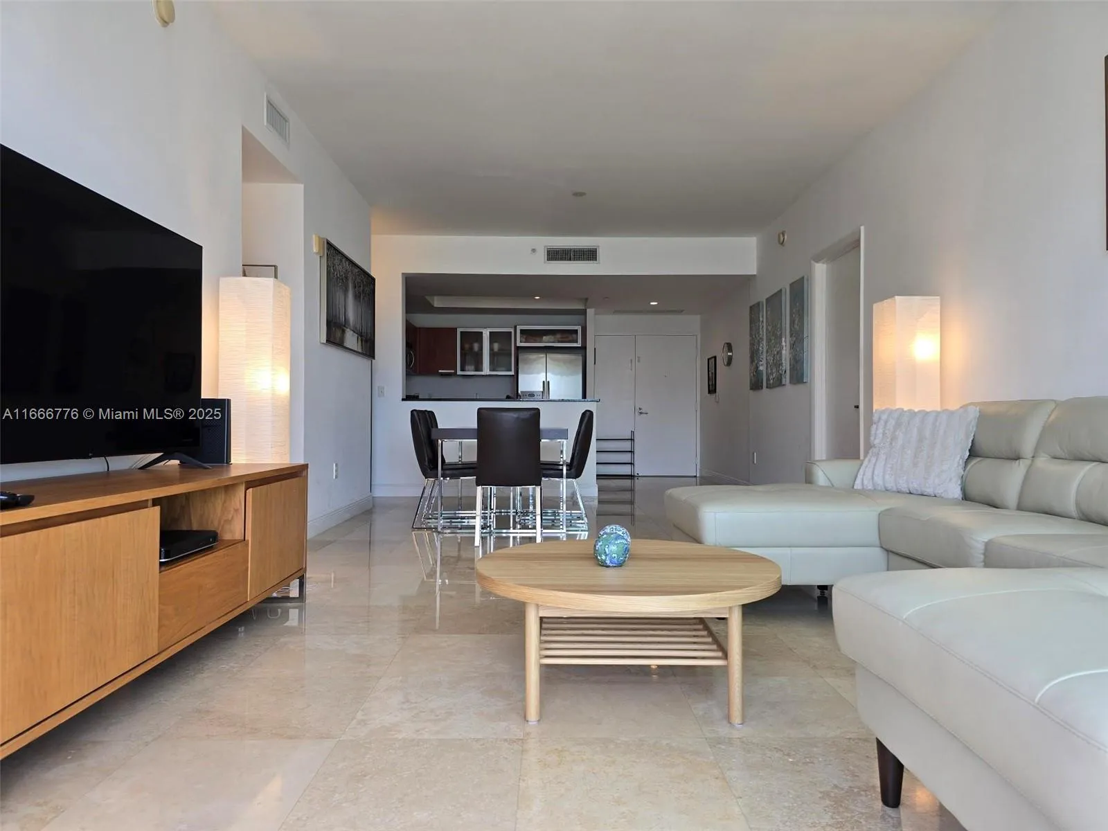 Aventura, Florida 33180, United States, 2 Bedrooms Bedrooms, ,2 BathroomsBathrooms,Residential,Active,41948