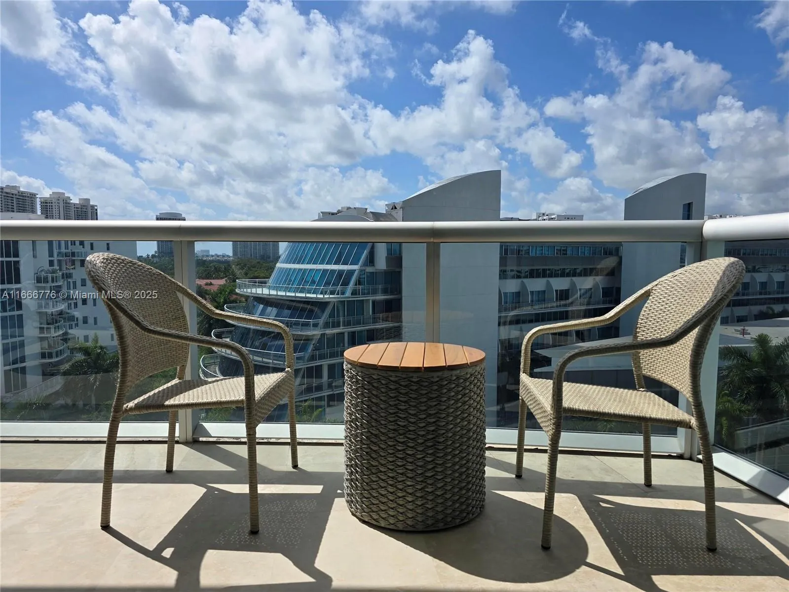 Aventura, Florida 33180, United States, 2 Bedrooms Bedrooms, ,2 BathroomsBathrooms,Residential,Active,41948