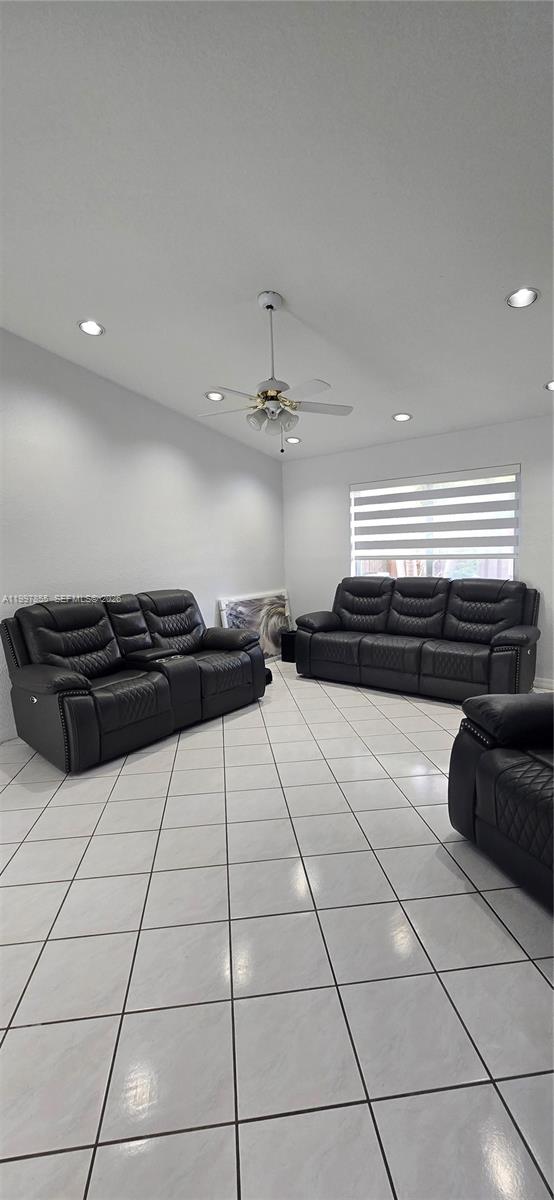 LAKES BY THE BAY SEC 3 - Residential