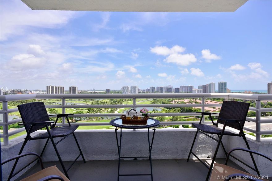 MINIMUM 6 MONTHS - Beautiful furnished 2 bed 2 baths minimum 6 months in full service condo in Aventura. Featuring large balcony with open city and golf course views, washer and dryer, lots of closet space. 24 hour doorman building featuring pool, jaccuzi, fitness center with classes, sauna, volleyball court, garage, valet service and pet friendly.