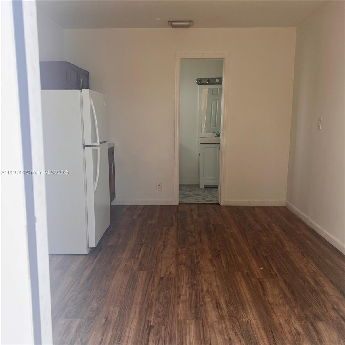 Rental Property at 30320 Sw 149th Ave B, Homestead, Miami-Dade County, Florida - Bedrooms: 1 
Bathrooms: 1  - $1,100 MO.