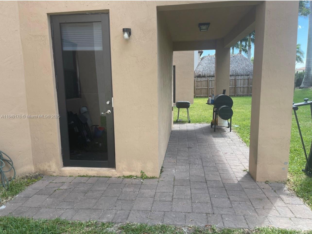 2502 NE 1st St, Homestead, FL, 33033/$595,000 3 2502 NE 1st St
