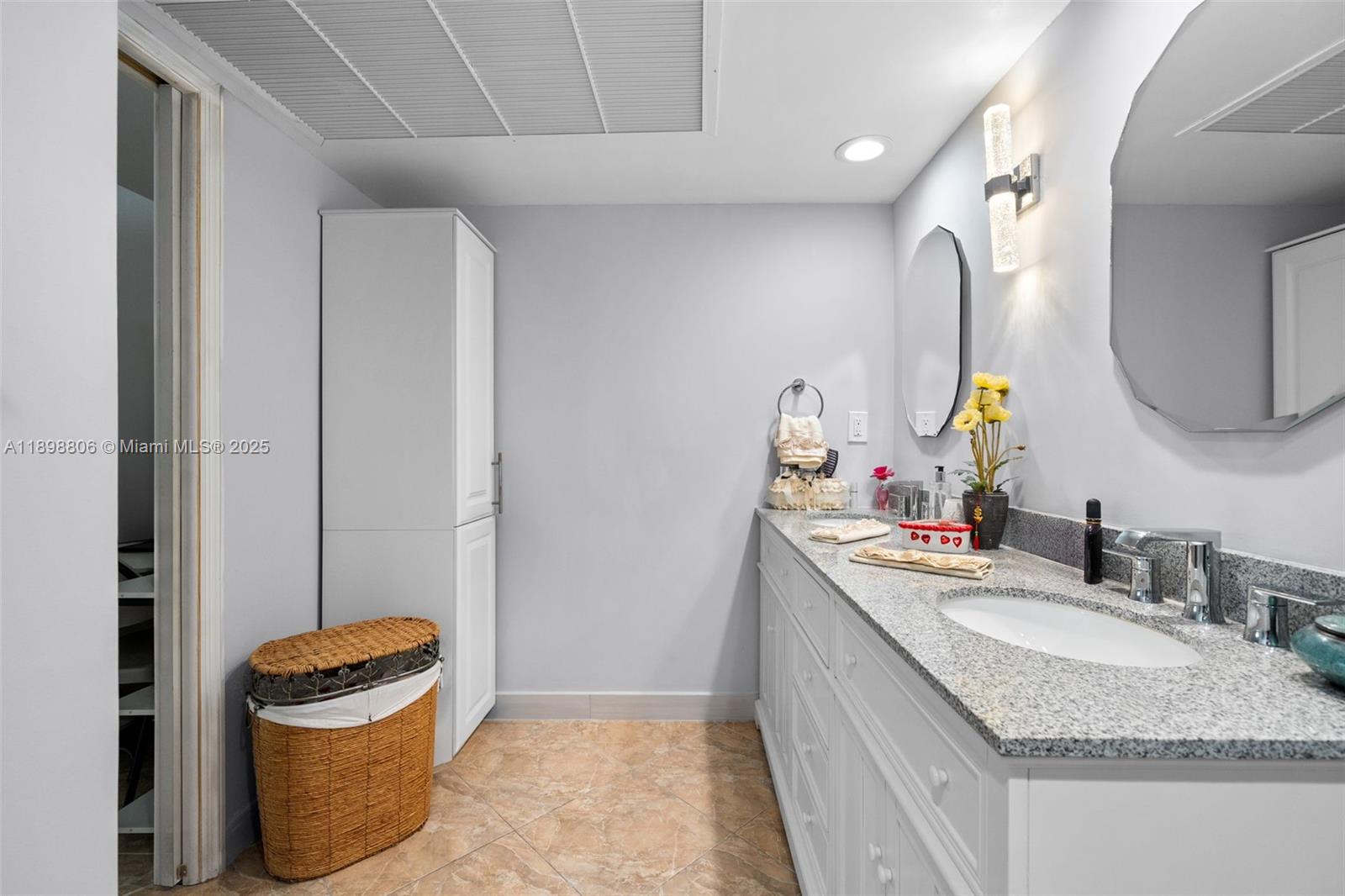 PARKER TOWER CONDO - Residential