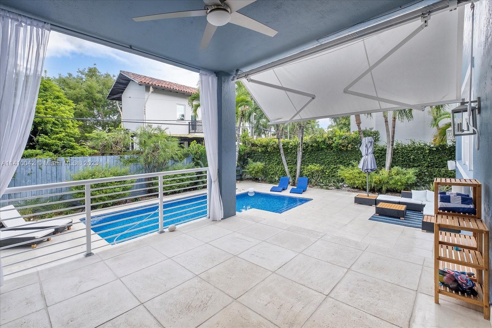 TROPICAL ISLE HOMES SUB 1 - Residential