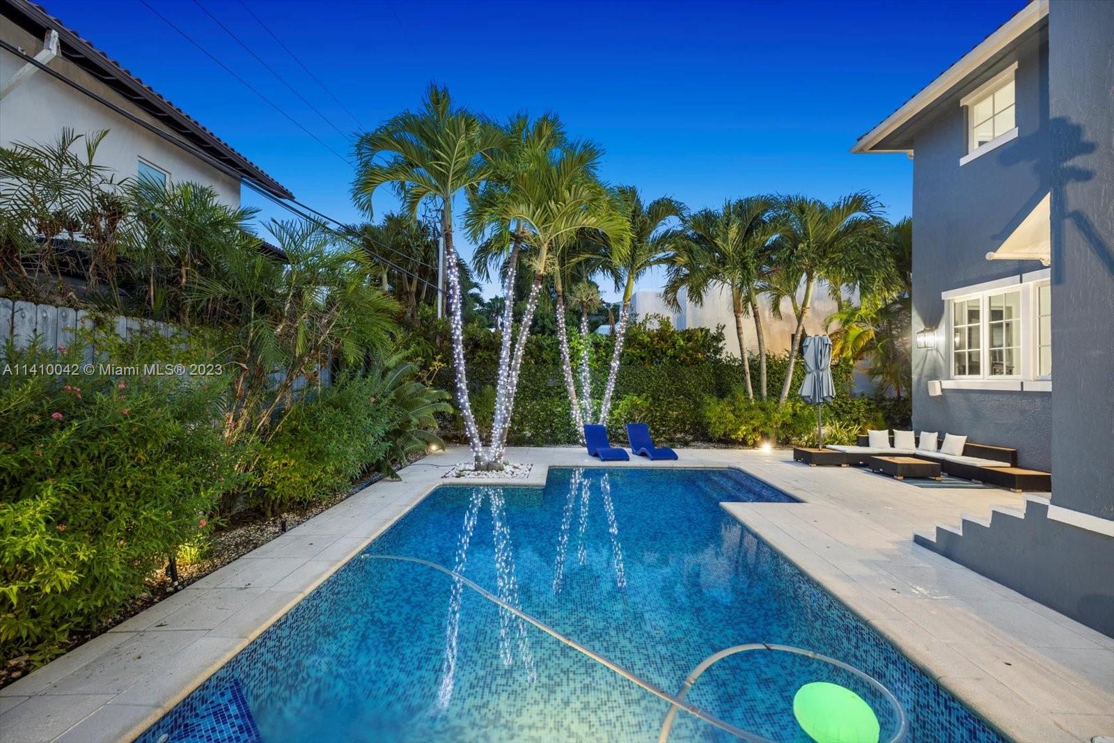 TROPICAL ISLE HOMES SUB 1 - Residential