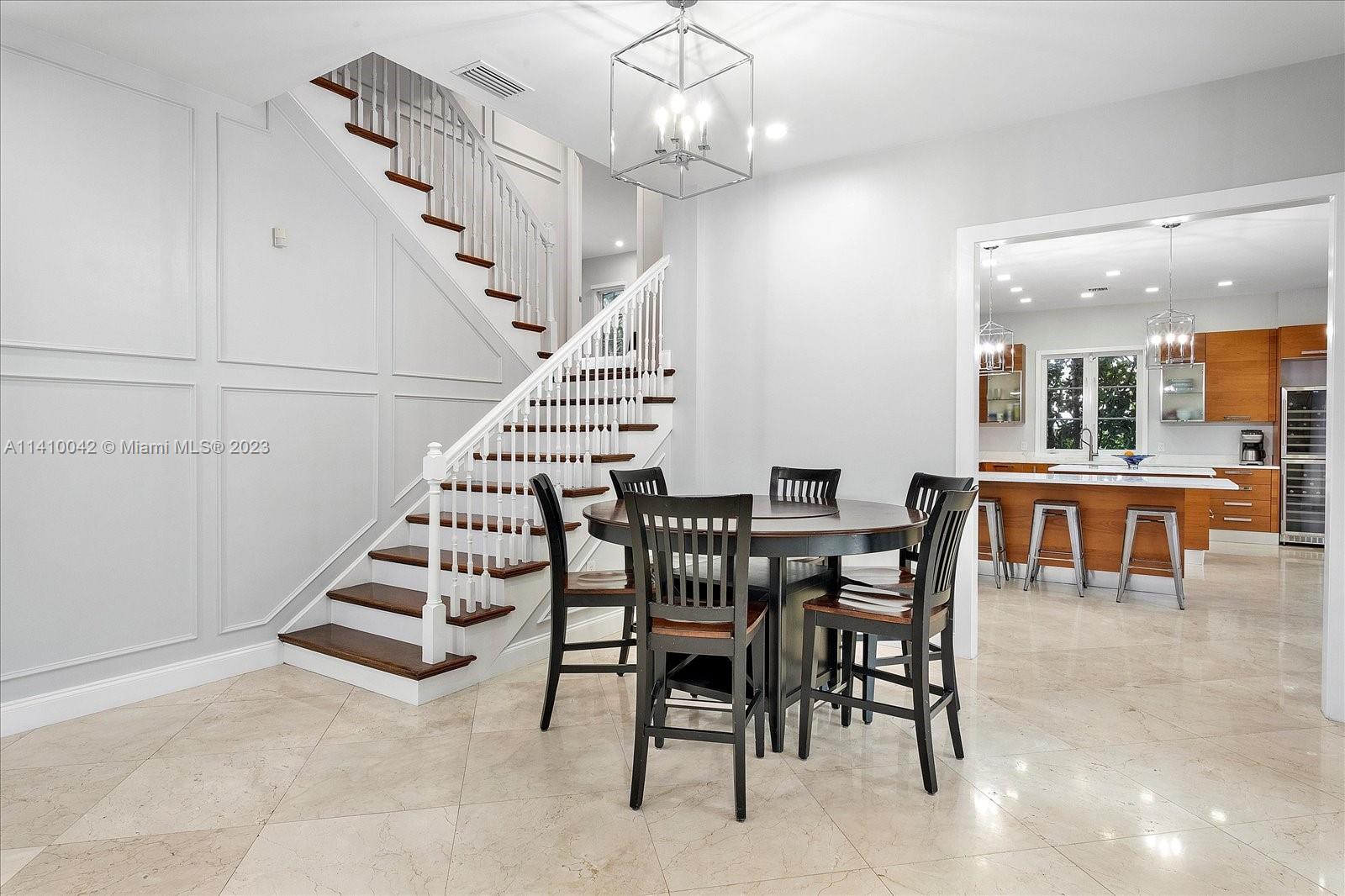 TROPICAL ISLE HOMES SUB 1 - Residential