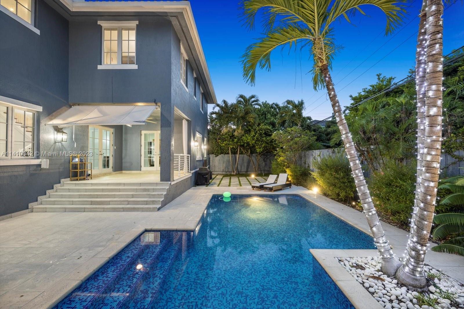 TROPICAL ISLE HOMES SUB 1 - Residential