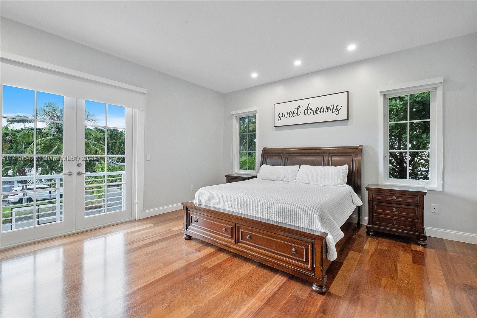 TROPICAL ISLE HOMES SUB 1 - Residential