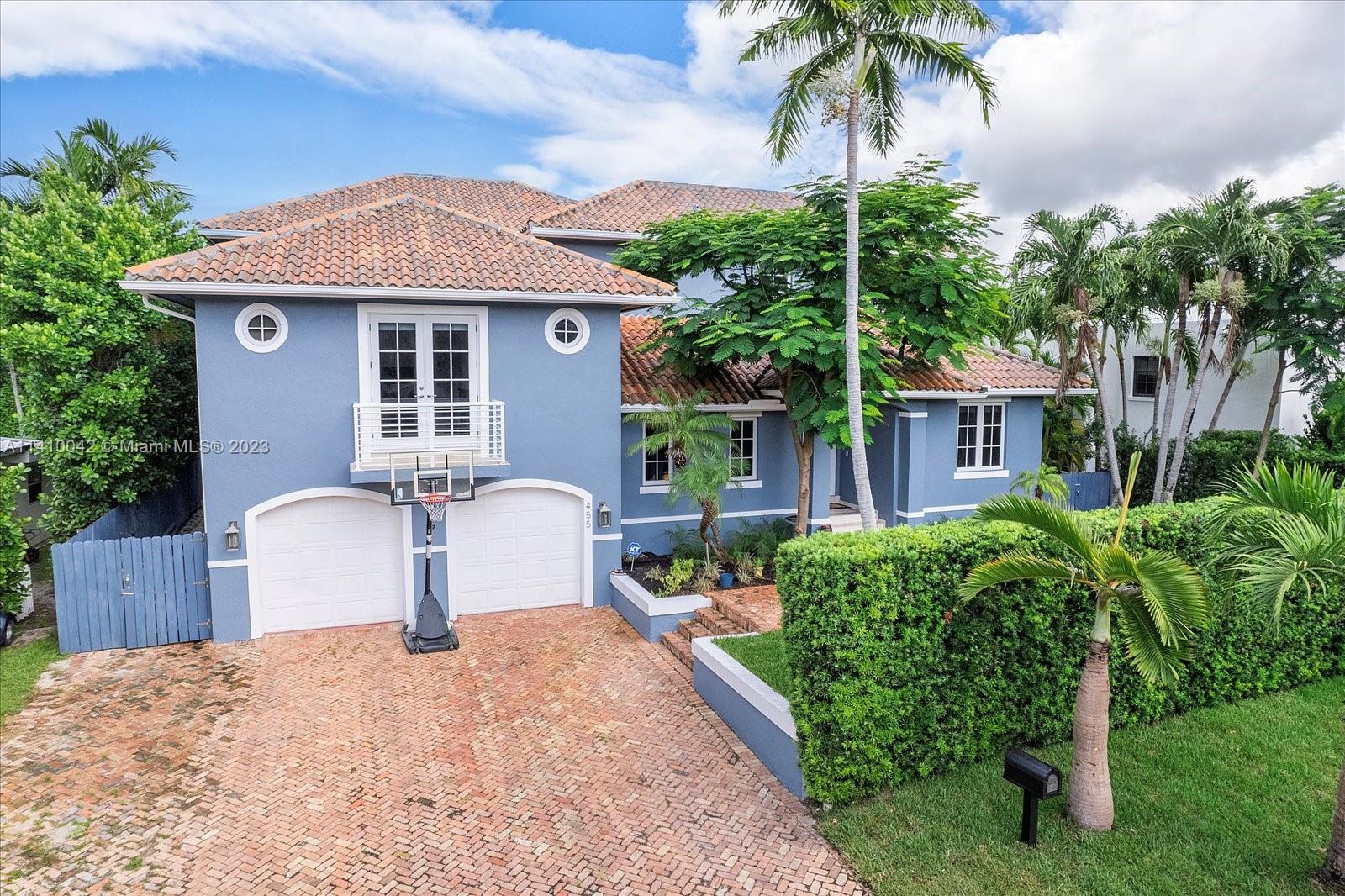 TROPICAL ISLE HOMES SUB 1 - Residential