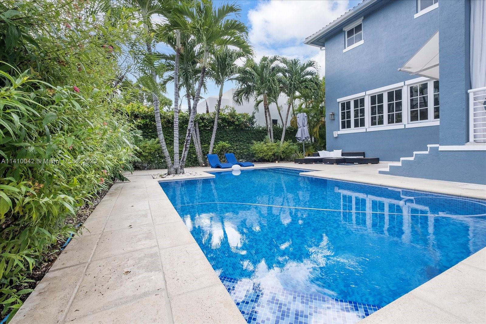 TROPICAL ISLE HOMES SUB 1 - Residential