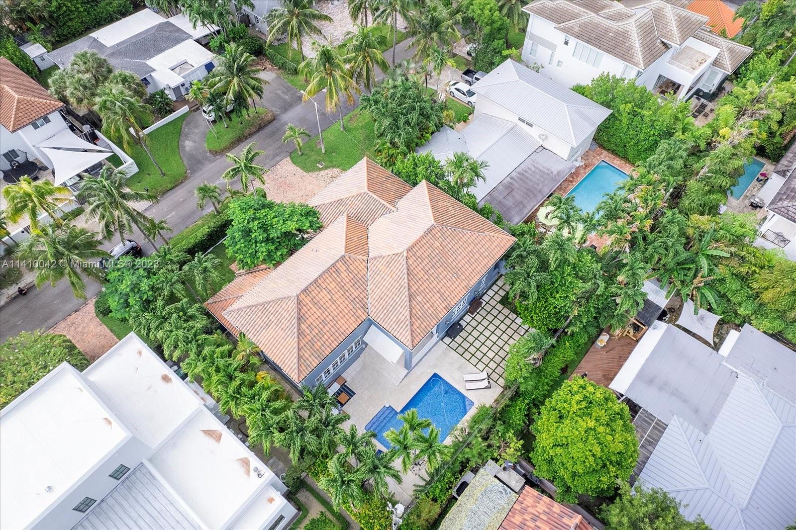 TROPICAL ISLE HOMES SUB 1 - Residential