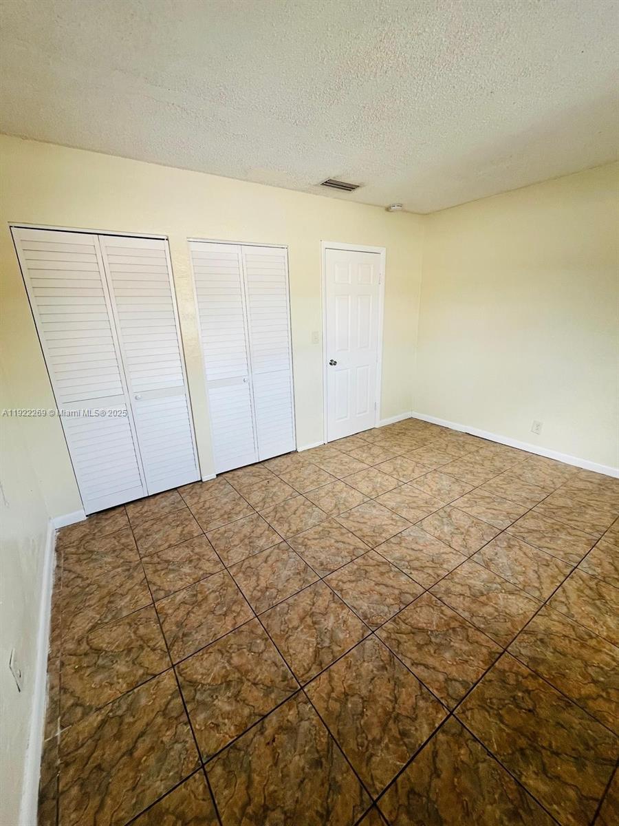 LAUDERDALE NORTH PARK SEC - Residential Lease