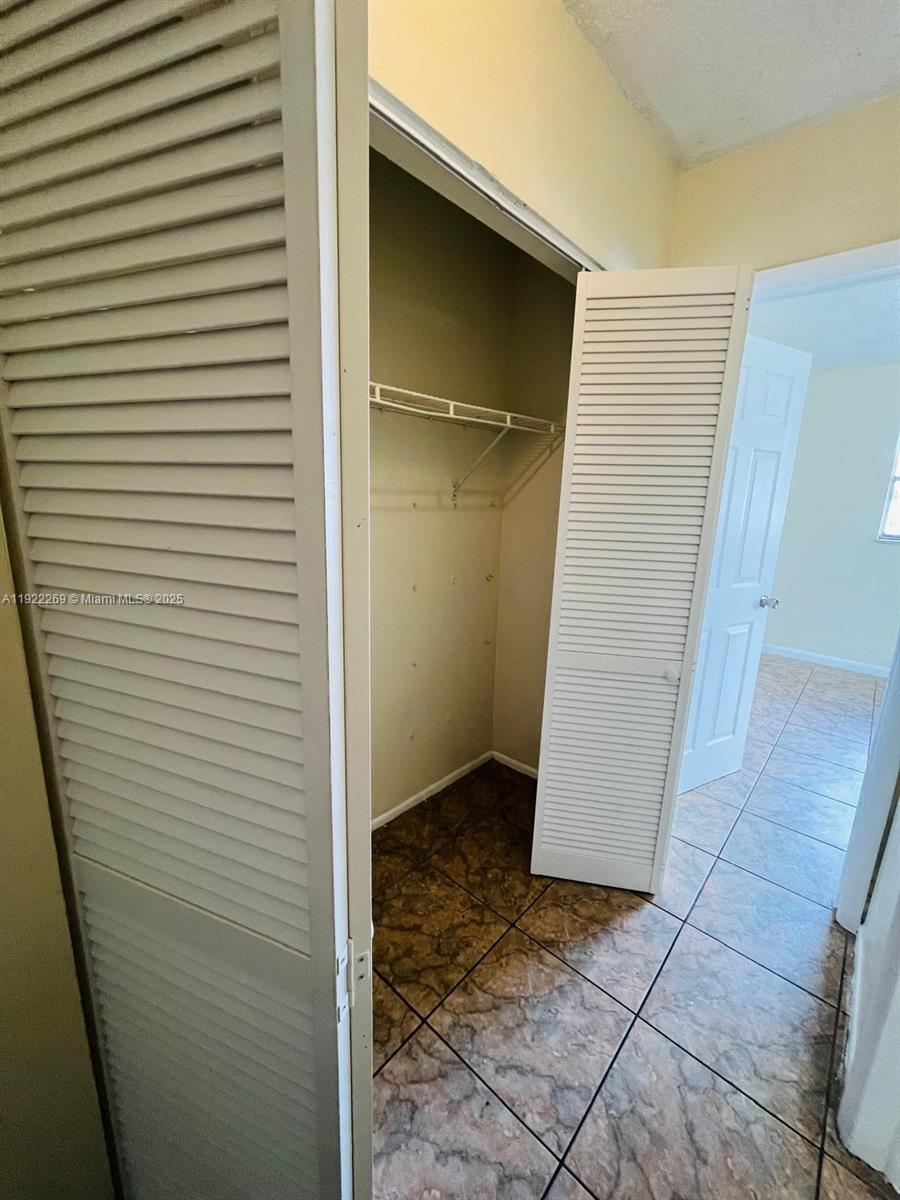 LAUDERDALE NORTH PARK SEC - Residential Lease