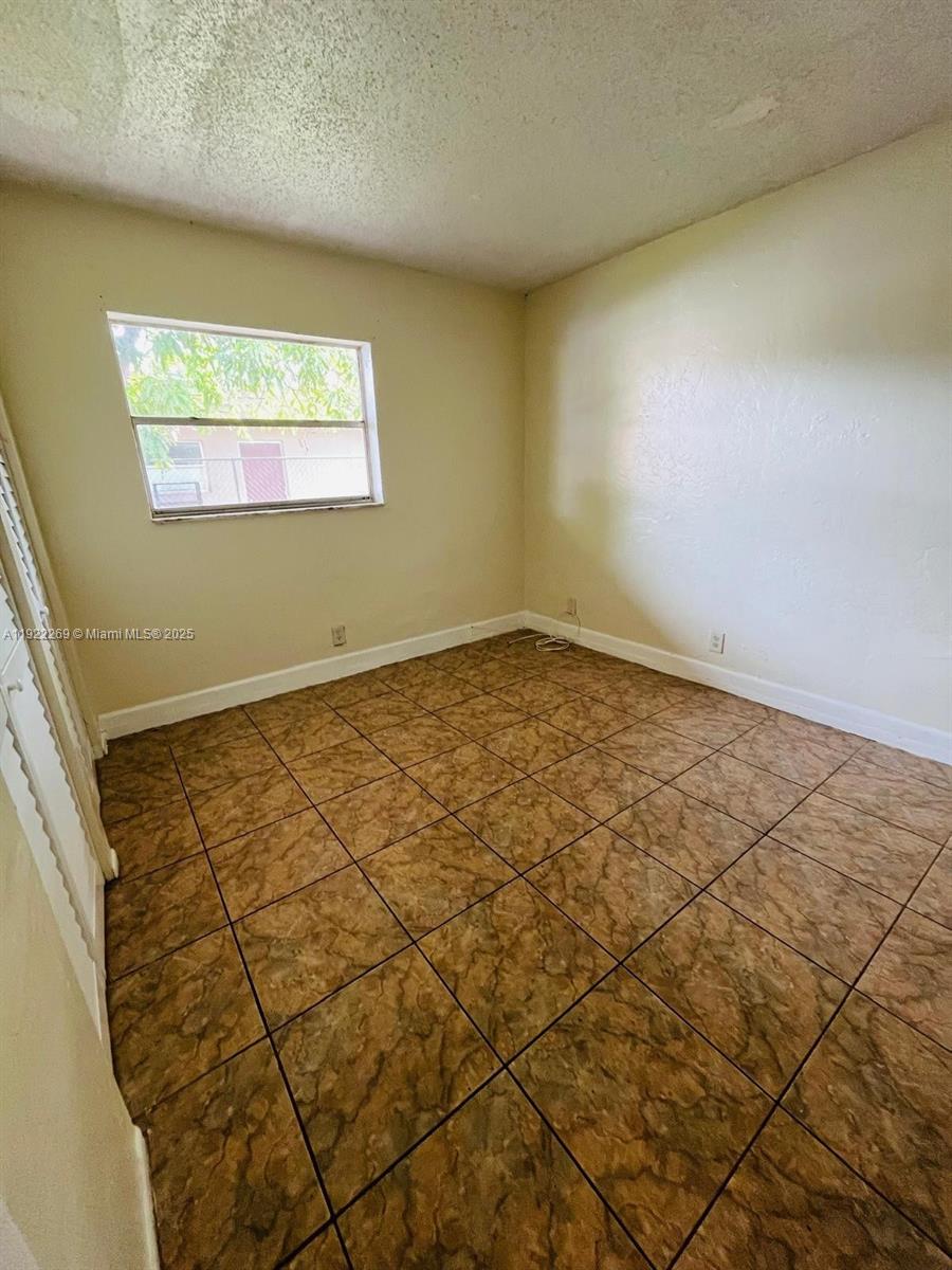 LAUDERDALE NORTH PARK SEC - Residential Lease