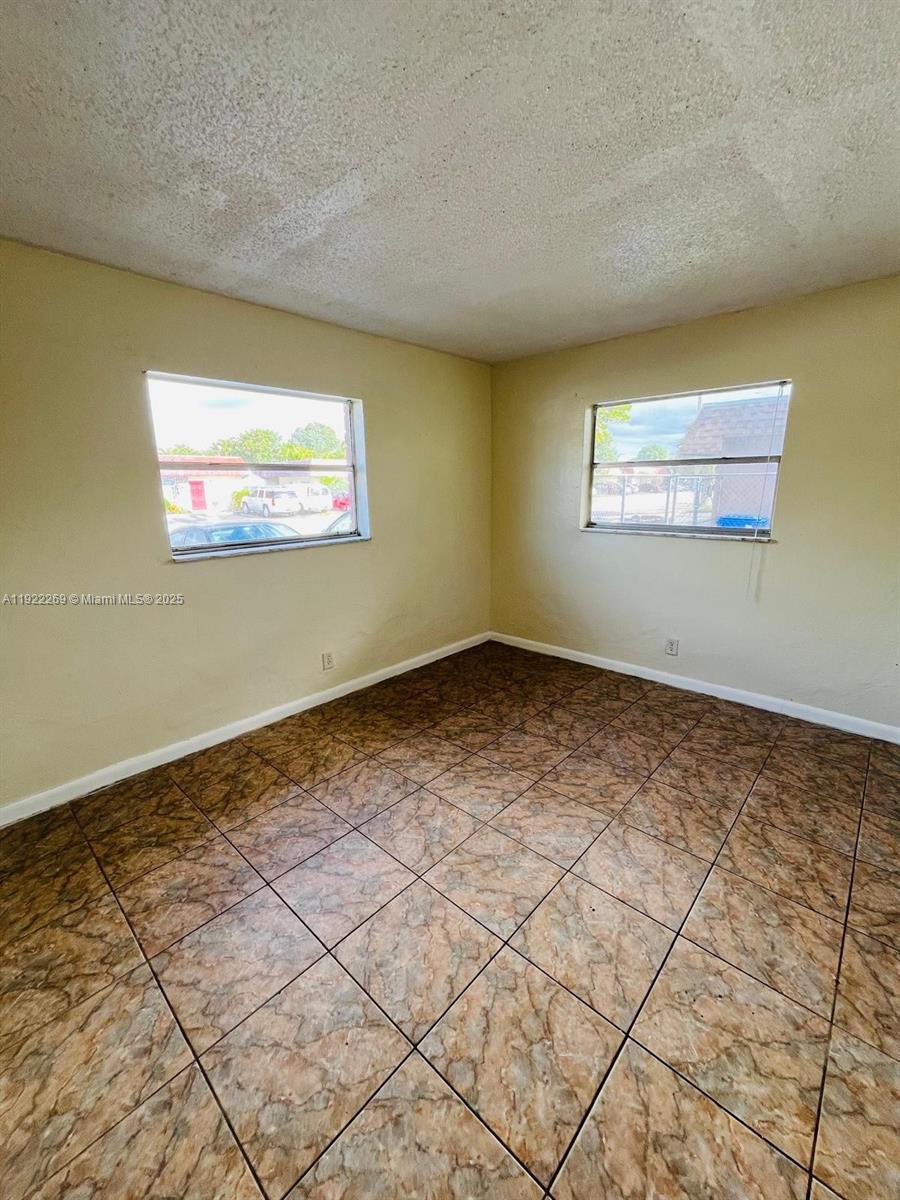 LAUDERDALE NORTH PARK SEC - Residential Lease