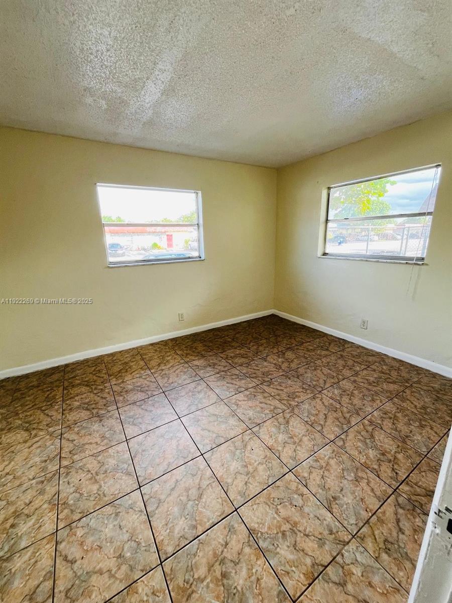 LAUDERDALE NORTH PARK SEC - Residential Lease