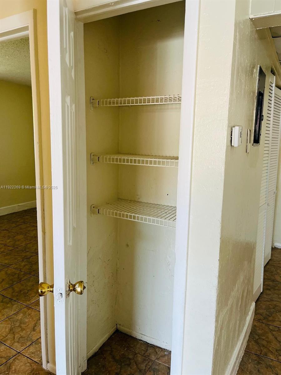 LAUDERDALE NORTH PARK SEC - Residential Lease