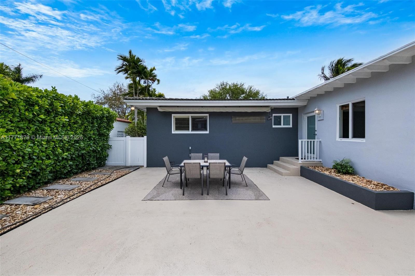 EARLETON SHORES - Residential