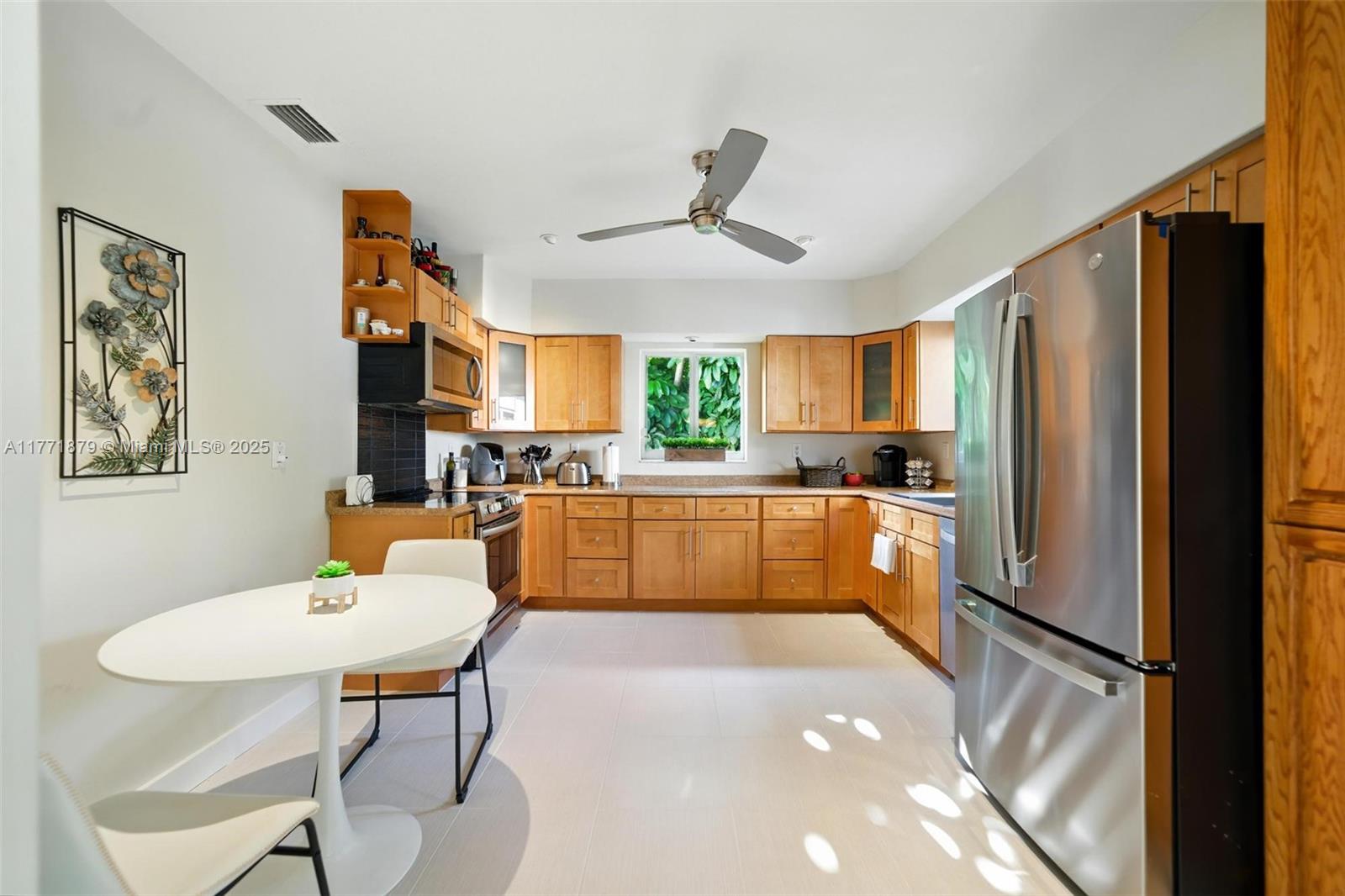 EARLETON SHORES - Residential