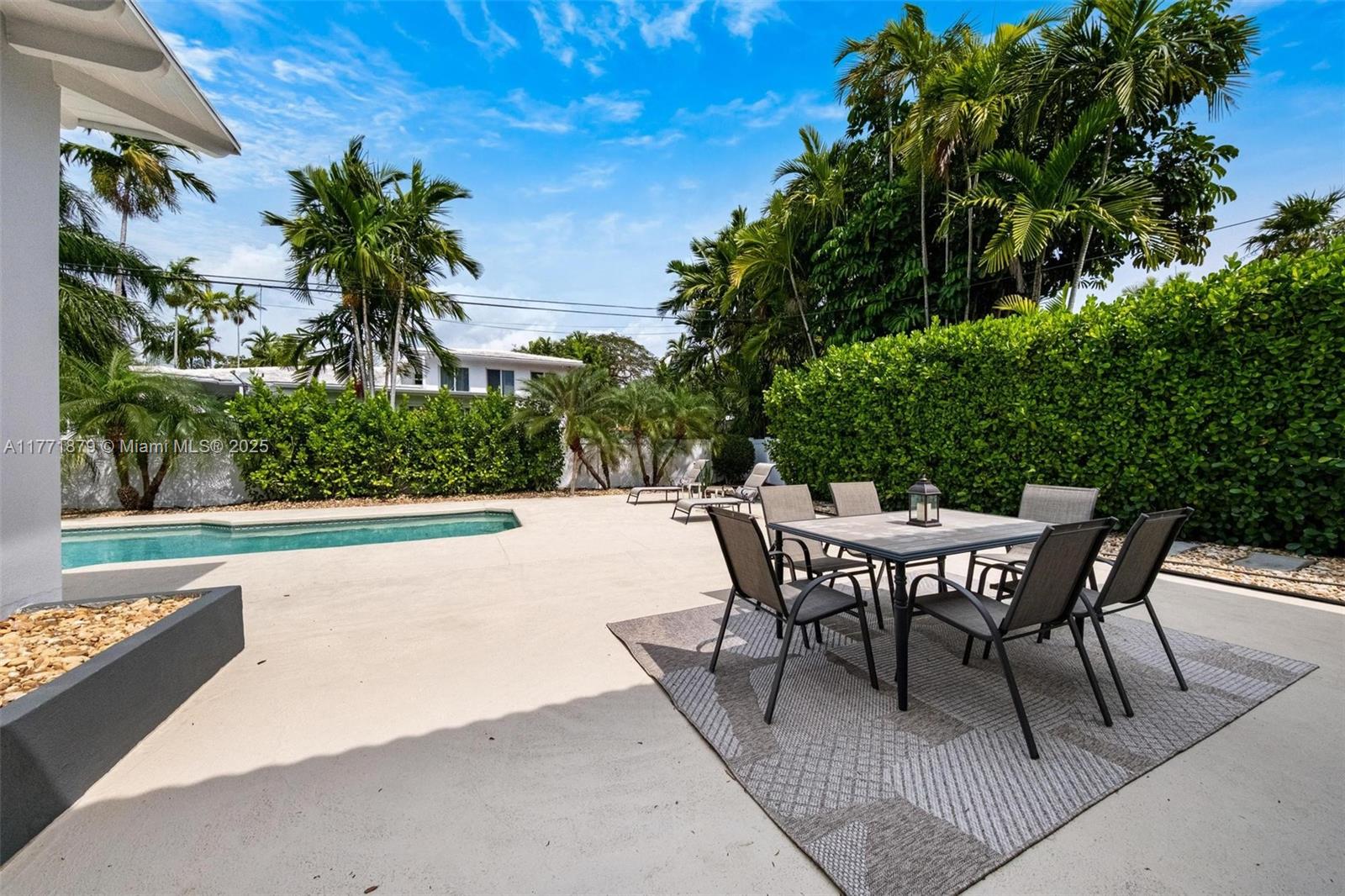 EARLETON SHORES - Residential