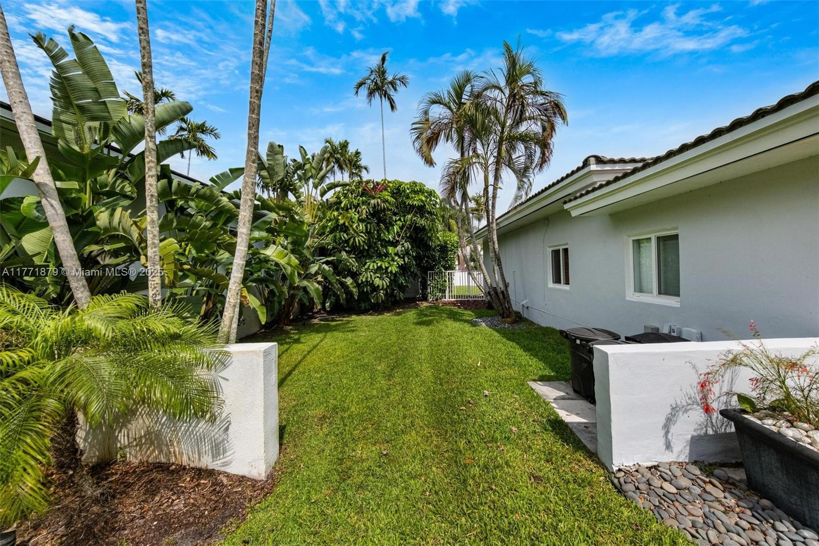 EARLETON SHORES - Residential