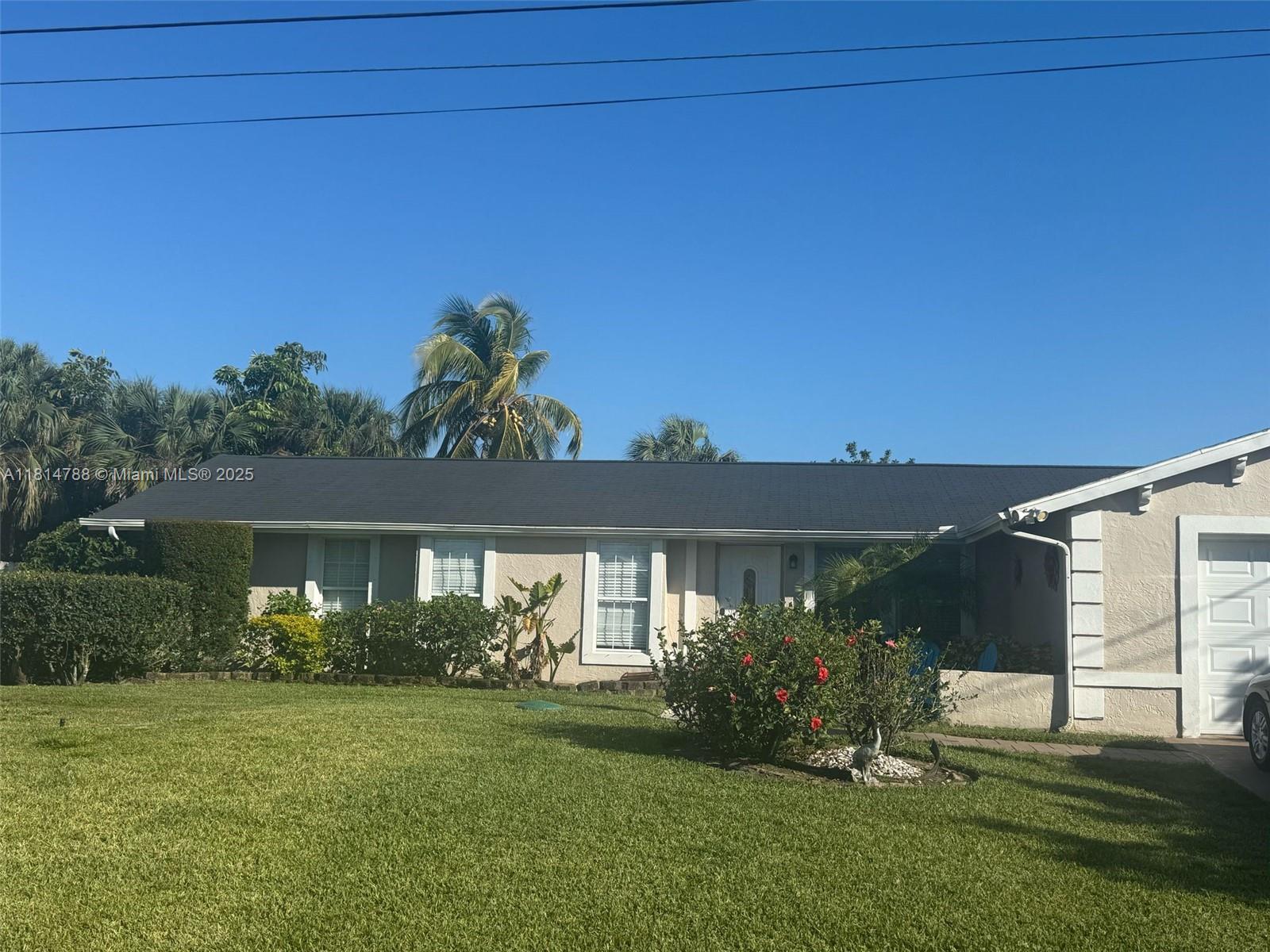 4706 25th Ave Sw Ave, Naples, Collier County, Florida - 4 Bedrooms  
2 Bathrooms - 