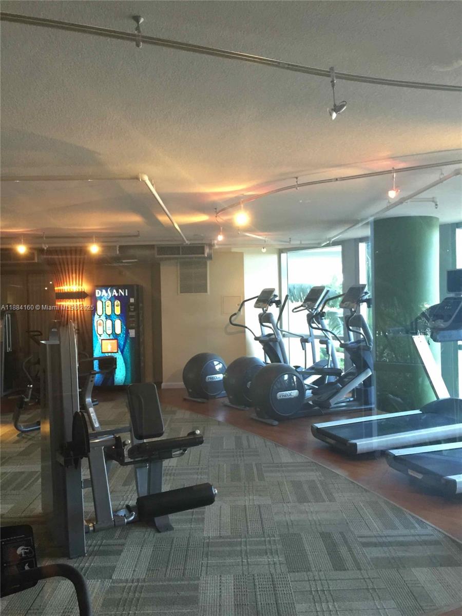 TAO SAWGRASS CONDOMINIUM - Residential Lease