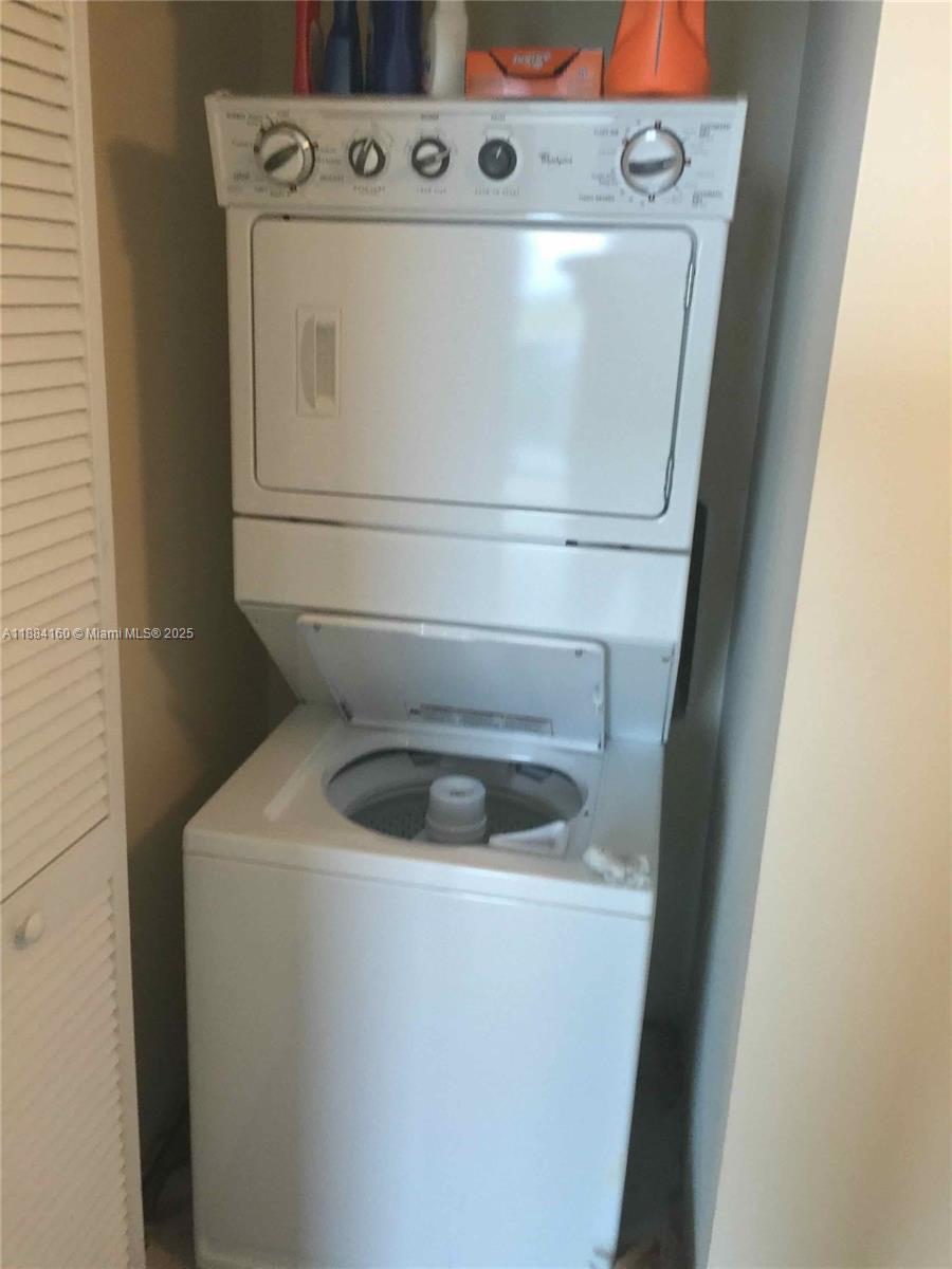 TAO SAWGRASS CONDOMINIUM - Residential Lease