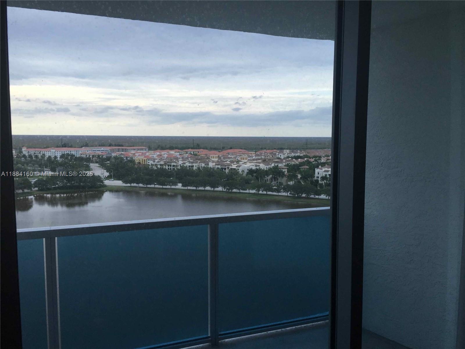 TAO SAWGRASS CONDOMINIUM - Residential Lease