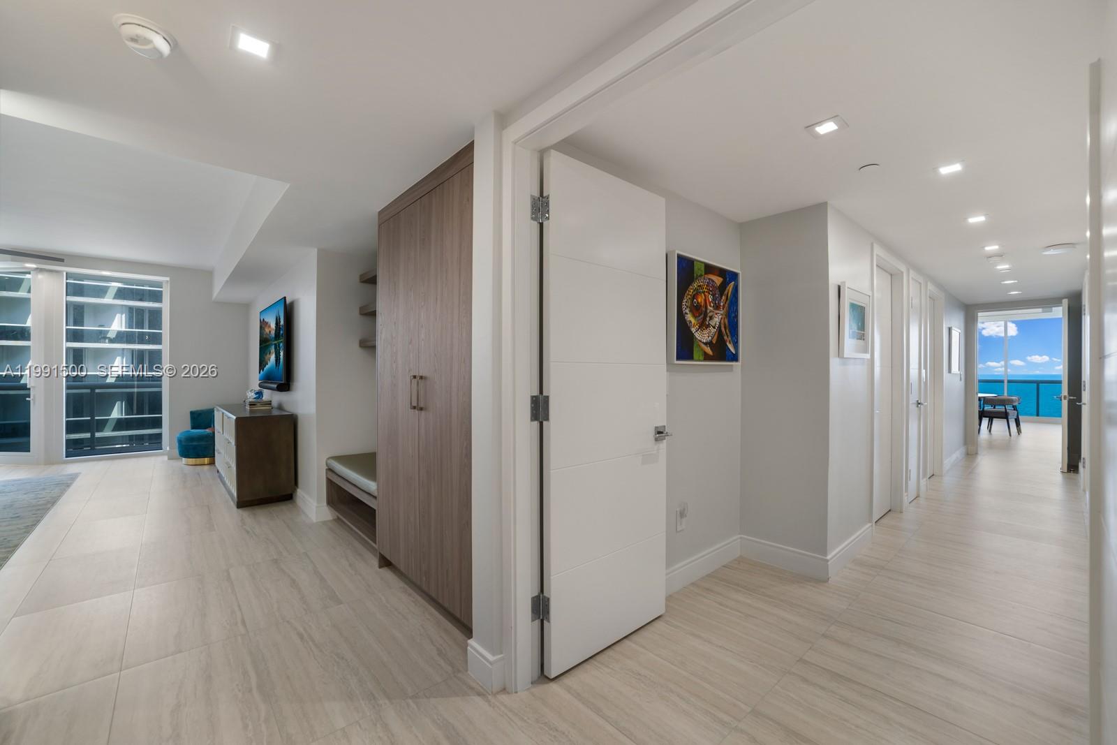 SOLIMAR CONDO - Residential