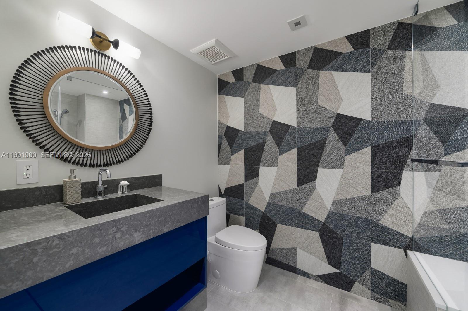 SOLIMAR CONDO - Residential