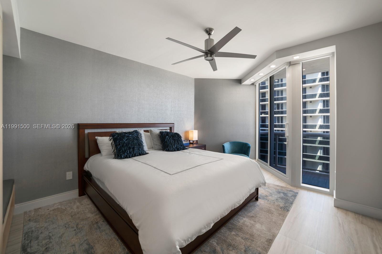 SOLIMAR CONDO - Residential