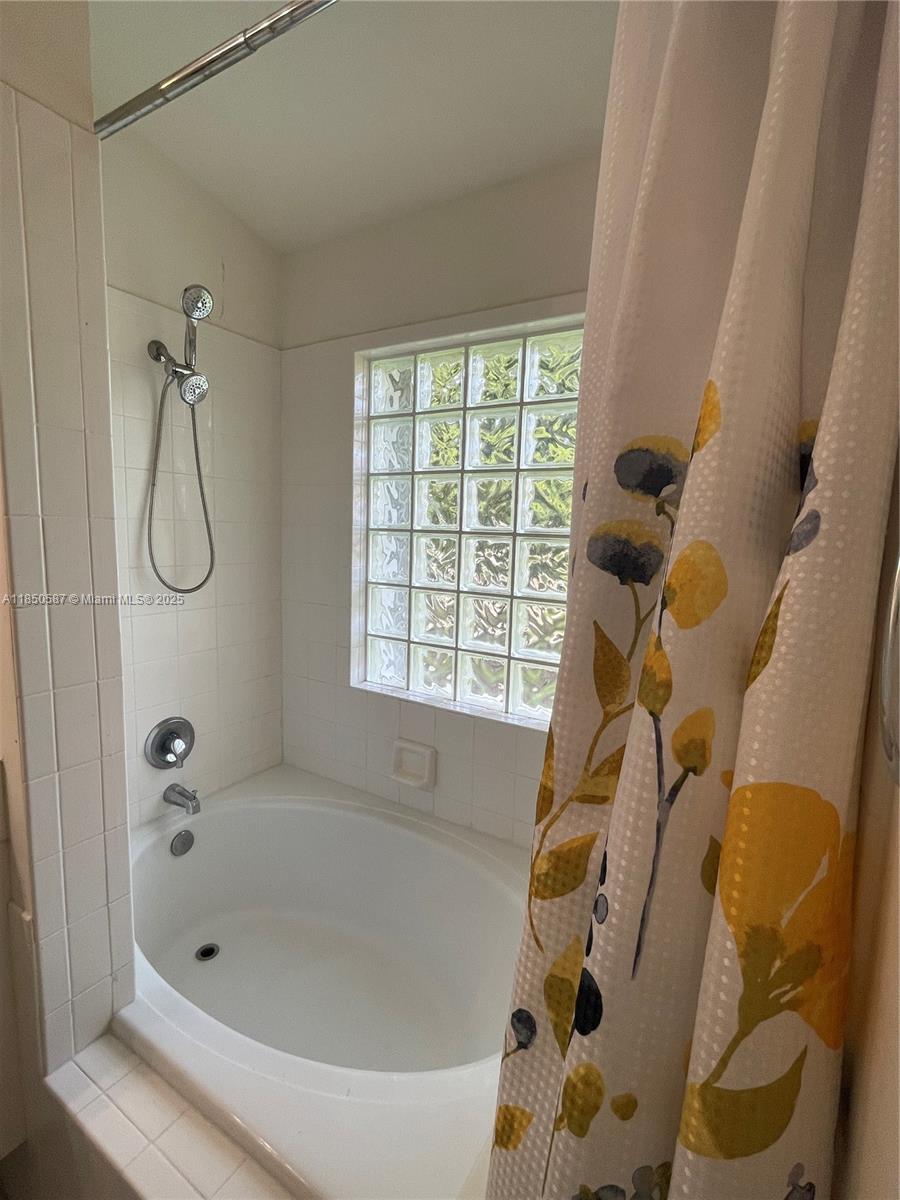 WYNDHAM LAKES NORTH - Residential