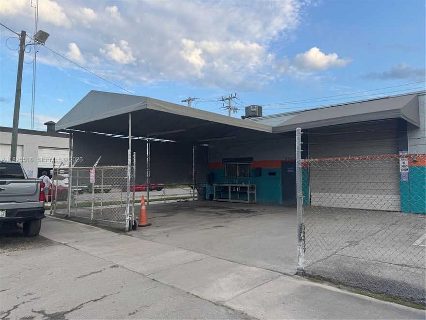 6100 SQ FT BUILDING SITTING ON APPROX A QUARTER ACRE. AUTO BODY SHOP AND PRIME REAL ESTATE FOR SALE OR LEASE IN HOLLYWOOD FL. 2 GARAGE BAY DOORS WITH 2 PAINT BOOTHS WITH FIRE SUPPRESSION SYSTEMS, 1 MIXING ROOM, 6 LIFTS, 2 COMPRESSORS, WELDERS.  GREAT OPPORTUNITY TO WORK ON FLEET VEHICLES AND DEALERSHIPS IN AREA FROM THIS LOCATION.
TURNKEY OPPORTUNITY WITH A 38 YEAR FAMILY BUSINESS, FULLY OPERATIONAL HIGH END BODY SHOP TRUSTED AND RESPECTED IN THE COMMUNITY. THIS BUSINESS HAS MANY LOCAL DEALERSHIPS WHO SEND THEIR VEHICLES HERE DUE TO THE IMPECCABLE WORK DONE WITH ATTENTION TO DETAIL AND THEIR FANTASTIC CUSTOMER SERVICE.  SHOP FEATURES TWO STATE OF THE ART PAINT BOOTHS. BOTH THE BUSINESS AND THE REAL ESTATE ARE FOR SALE OR LEASE.  CALL TODAY TO SCHEDULE AN EXCLUSIVE SHOWING.



DO NOT DUSTURB THE BUSINESS OR EMPLOYEES BY APPT ONLY!!!