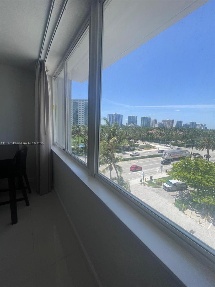 19201 Collins Ave 330