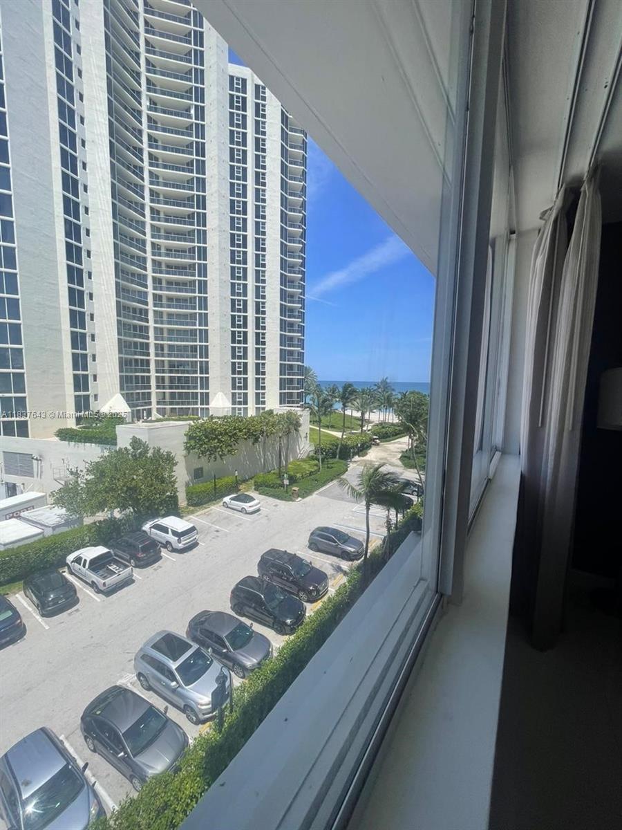 19201 Collins Ave 330