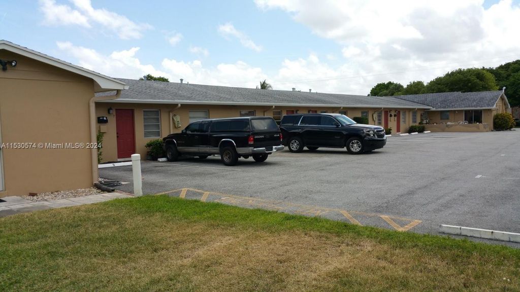 Photo of 330 Southwind Dr #7, North Palm Beach, FL 33408 (MLS # A11530574)