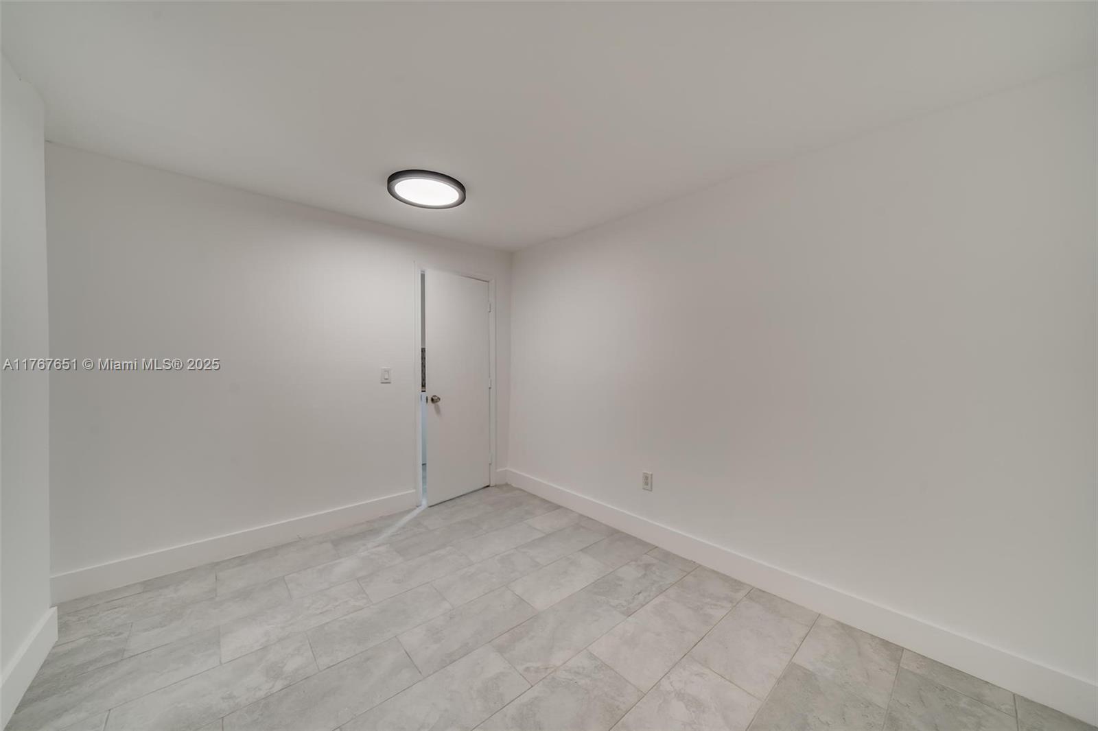 RAILROAD SHOPS INTER SCHO - Residential Income