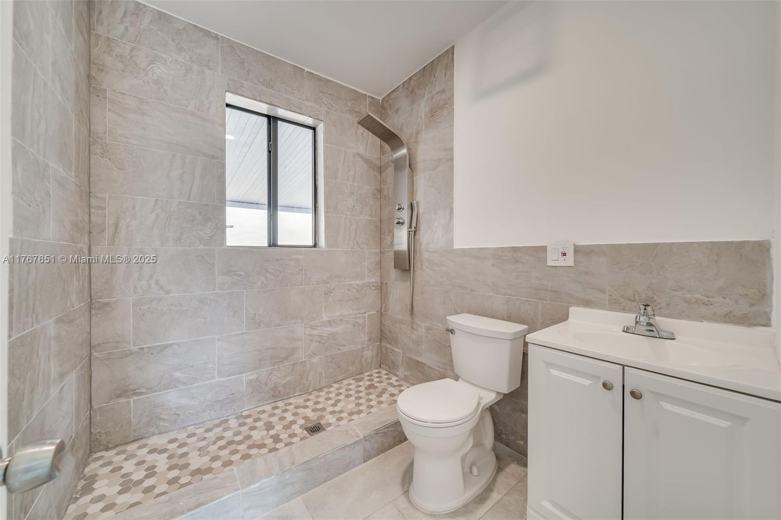 RAILROAD SHOPS INTER SCHO - Residential Income