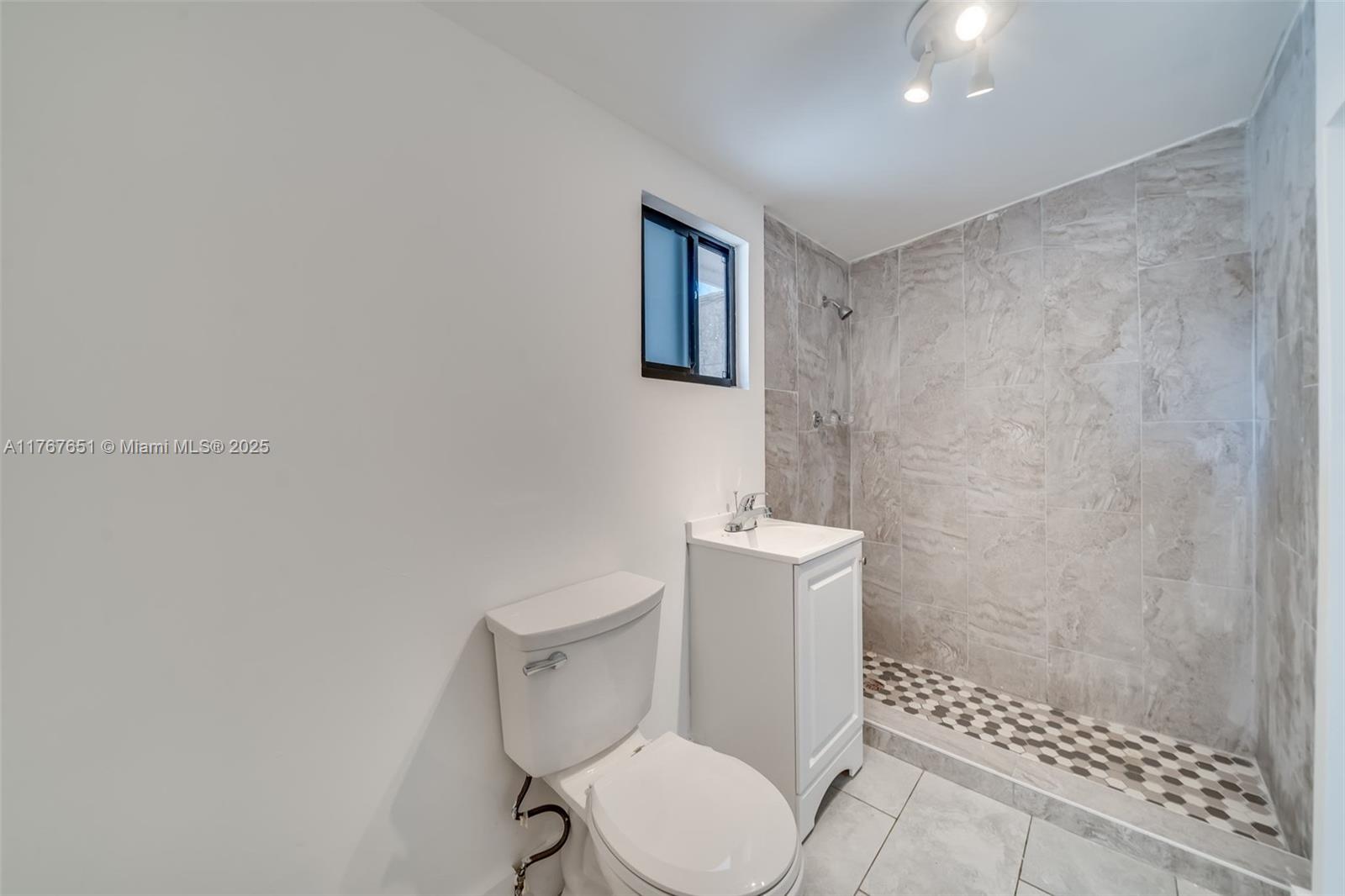 RAILROAD SHOPS INTER SCHO - Residential Income