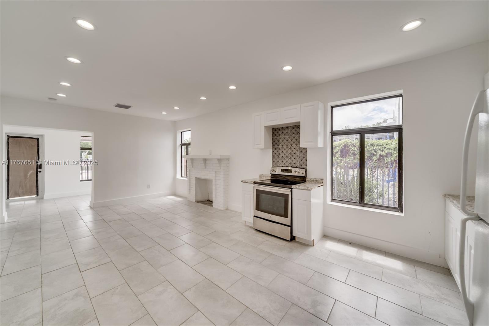 RAILROAD SHOPS INTER SCHO - Residential Income